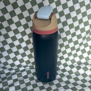 Owala 32oz waterbottle